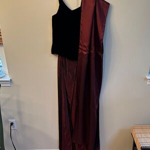 Elegant Ann Taylor 3‑piece evening set in size 4 - Burgundy & Black